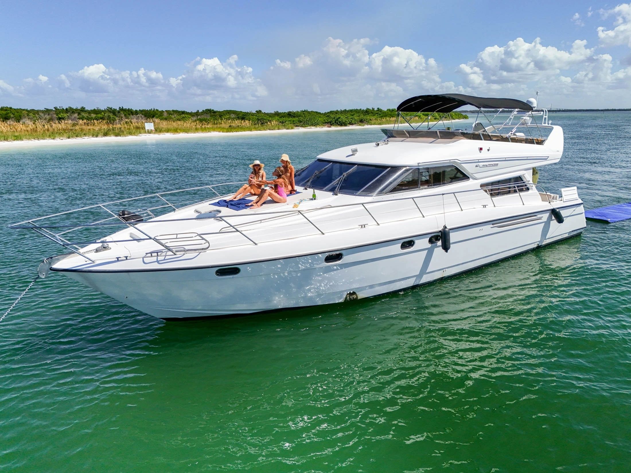 60FT Luxury Yacht — PinkOcean Yachts
